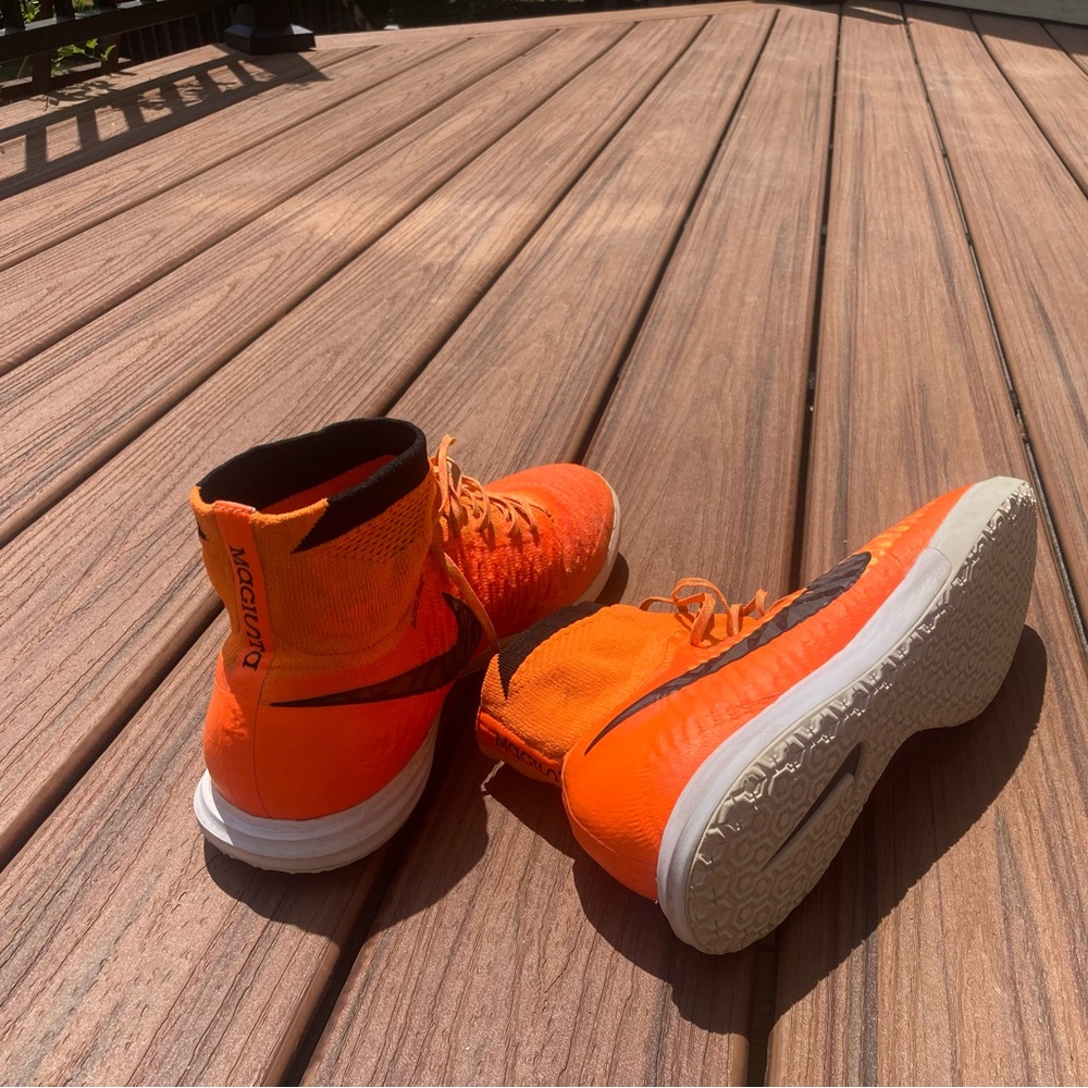 Nike Magista Indoor Soccer Shoes Men’s 10